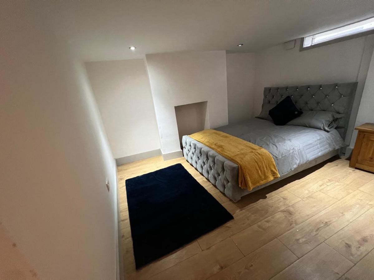 Ground Floor Two Bed Cairo Street Appartement Warrington Buitenkant foto